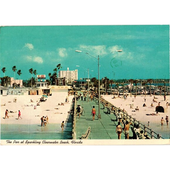 Vintage Postcard The Pier At Sparkling Clearwater Beach Florida 1970 Beach Scene - Picture 1 of 2